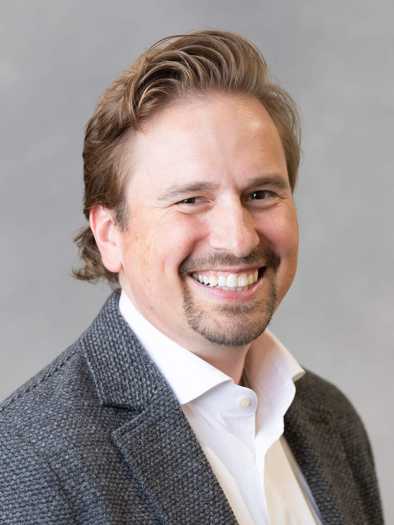 Clay Shultz headshot