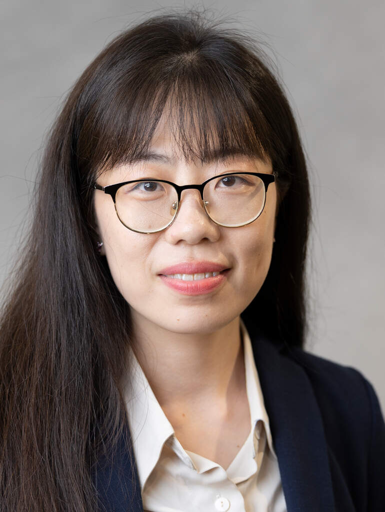 Xinxin Zhang headshot