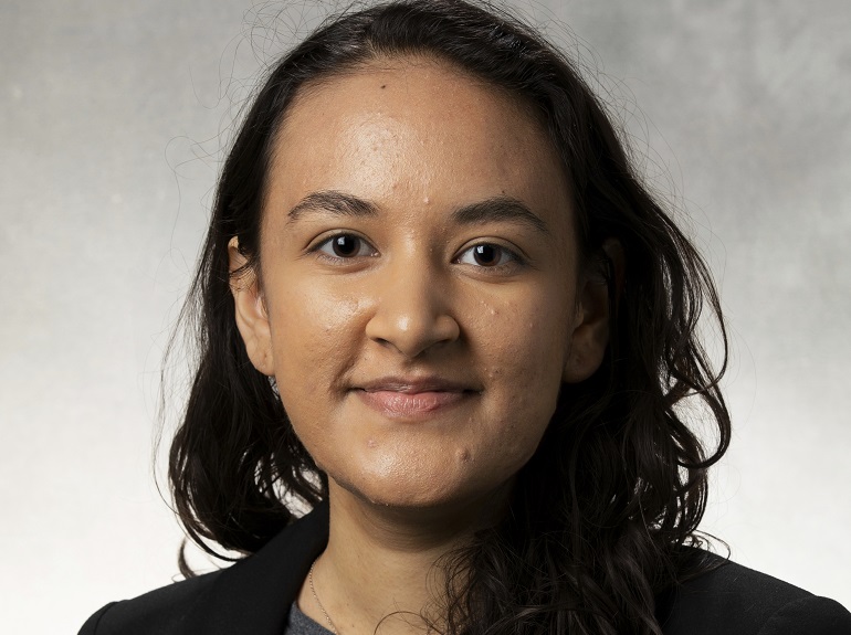 Himani Joshi headshot