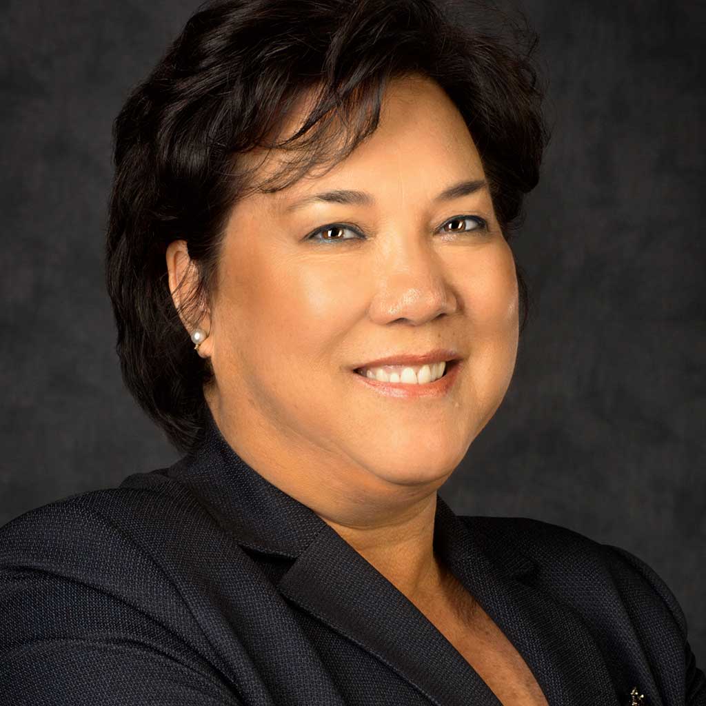 Gayle Coyle-Ikemoto headshot