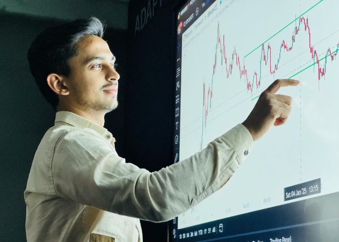 student looking at interactive dashboard
