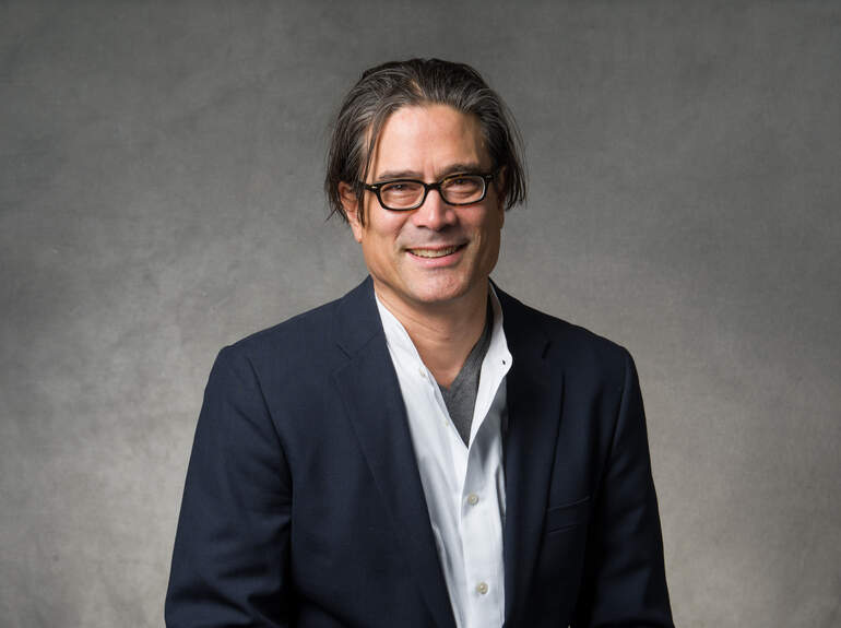 Christopher Michaelson headshot
