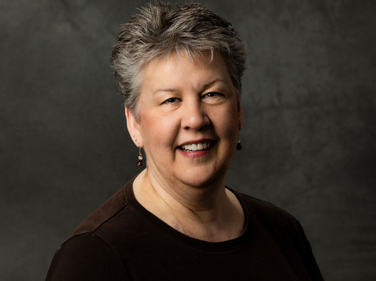 Trish Kirchgessner headshot