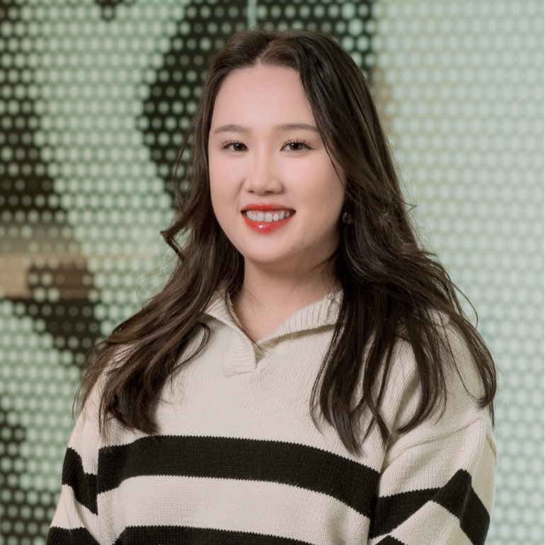 Headshot of alumni Pa Nhia Thao